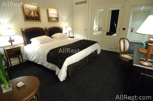 Hotel Majestic Barriere 19